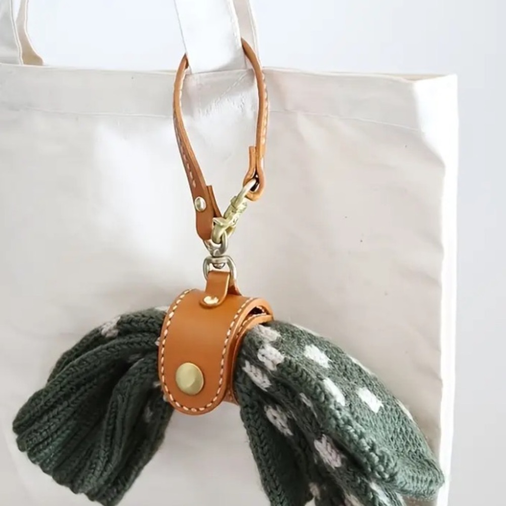 🔴 Multifunctional Glove or Scarf Holder - Picture 2 of 11